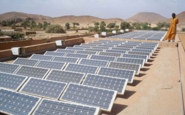 L’Algeria inaugura centrale elettrica solare da 20 MW