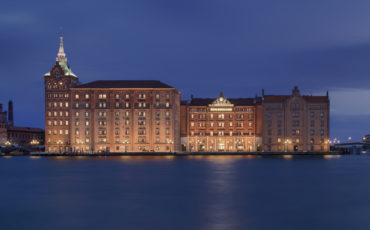 Hilton Venice Molino Stucky, l’ospitalità si coniuga con design, arte e cultura